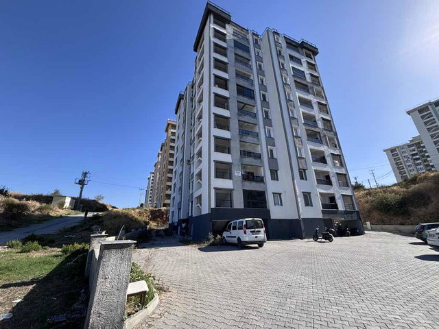 KUŞADASI UYDUKENT’TE DENİZ MANZARALI FULL TADİLATLI 2+1 DAİRE