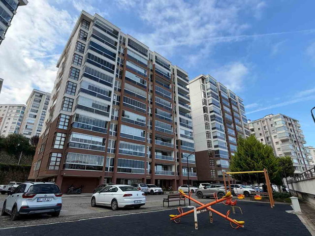 TRABZON ÇUKURÇAYIR PARK FLORA GOLD SİTESİ’NDE SATILIK 3+1 DAİRE