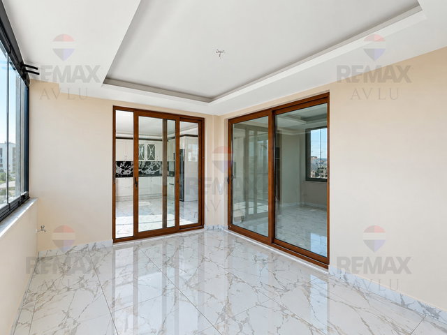 REMAX AVLU'DAN YENİŞEHİR'DE SİTE İÇİ HAVUZLU 4+1 SATILIK DAİRE