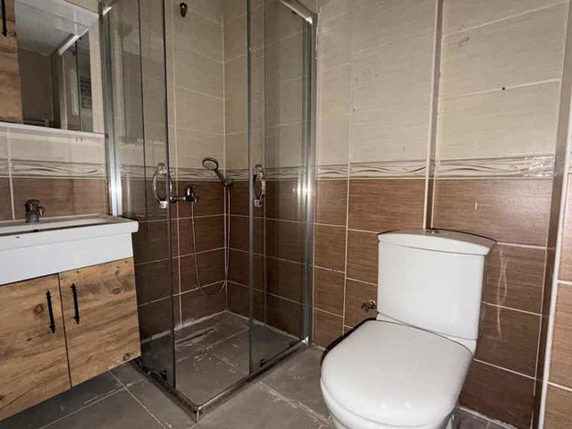 BAĞCILAR’DA EN ÜST KAT 3+2 | 170 M² NET | 3 CEPHELİ, BALKONLU, KREDİYE UYGUN