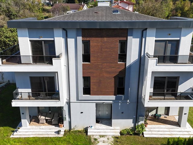 UZUN TARLANIN GÖZDE BÖLGESINDE ORMAN MANZARALI VILLA