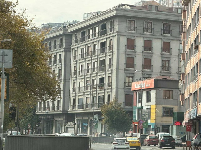 REMAX PRO EMİN ŞAHİN'DEN SİLAHTARAĞADA SATILIK DUBLEKS DAIRE