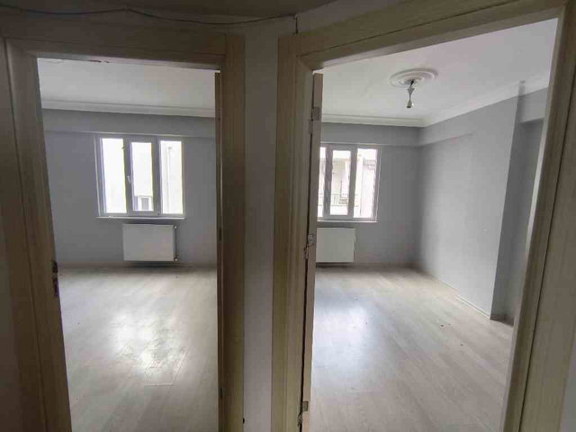 REMAX BEYAZ FIRSAT BAKIMLI FERAH 4+1 DUBLEX