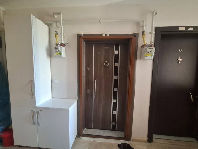 RE-MAX DEĞİŞİM  -ÇAYDAÇIRA MAHAHALLESİ  ARA KAT FIRSAT İÇİ YAPILI TOKİ DAİRESİ