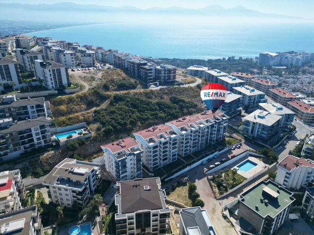 KUŞADASI DEĞİRMENDERE’DE 2+1 | BAHÇE KATI | 2 BANYO | BALKONLU SATILIK DAİRE