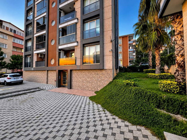 KARTAL KARLIKTEPE’DE 12. KAT DENİZ VE ADALAR MANZARALI 3+1 KİRALIK DAİRE