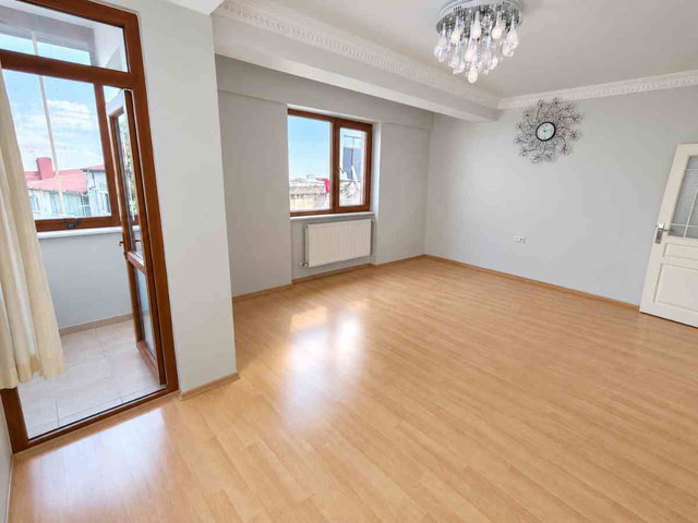 REMAX PRO DAN AVM ARKASI GENİŞ 3+2 SATILIK DUBLEKS DAİRE