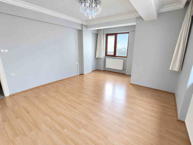 REMAX PRO DAN AVM ARKASI GENİŞ 3+2 SATILIK DUBLEKS DAİRE