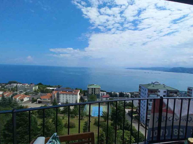 TRABZON YALINCAK'TA DENİZ MANZARALI 3+1 EŞYALI SATILIK DAİRE