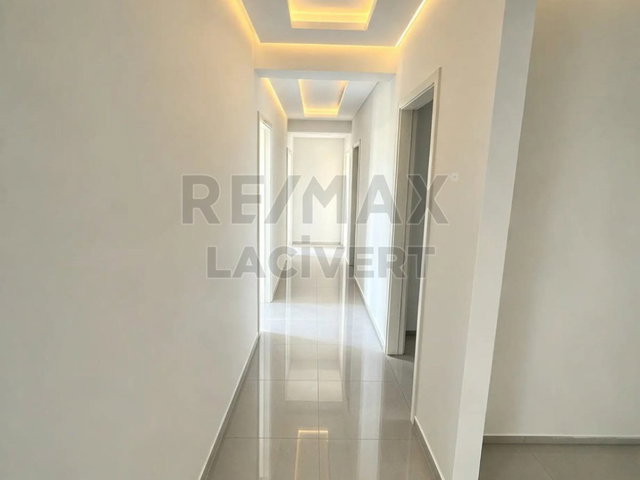 RE/MAX LACIVERT'TEN ŞEHIR MERKEZI'NDE 2+1 SIFIR DAIRE