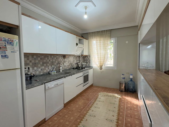 RE/MAX UP | ÖZDEREDE DENİZE 50 METRE, EŞYALI, BAHÇELİ MÜSTAKİL