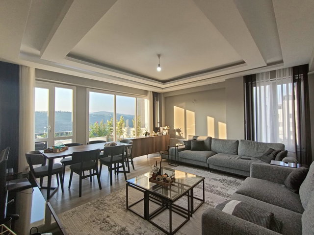 VADİ IZMİT'TE 3+1 TERASLI ARA KAT SATILIK DAİRE