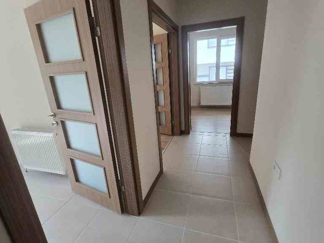 LÜLEBURGAZ’DA SİTE İÇİNDE 2+1 | 2 BANYO | BALKONLU | GİRİŞ KAT KİRALIK DAİRE