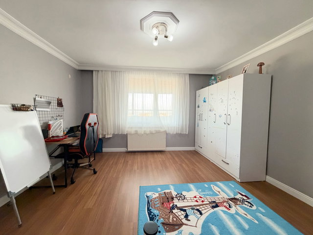 BEYLİKDÜZÜ BARIŞ MAH EGE APARTMANI 4+2 SATILIK GENİŞ DUBLEKS