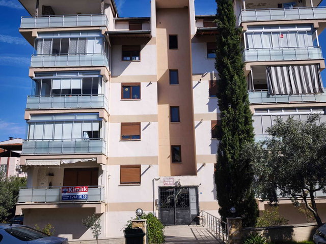 REMAX MODEL DEN YUNUSEMRE MAHALLESINDE 3+1 GENIŞ KIRALIK DAIRE