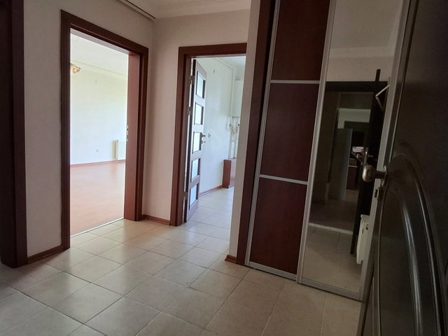 KARTEPE ARSLANBEY ATAŞEHİR TAÇ YAPRAK'TA GENİŞ 3+1 SATILIK DAİRE