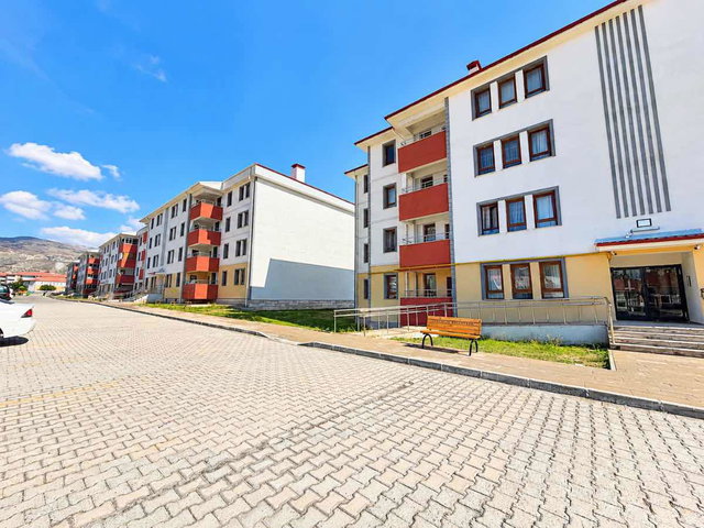REMAX DEM'DEN DEMİRKENT MAHALLESİNDE 2+1 GENİŞ KİRALIK DAİRE