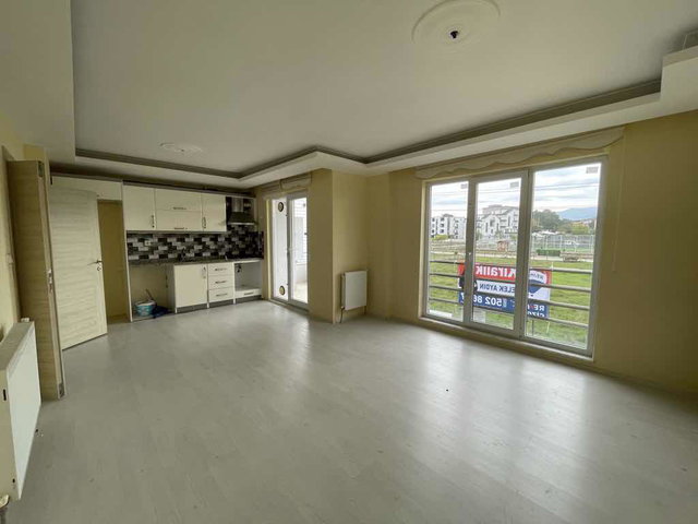KARTEPE UZUNÇİFTLİK KİRALIK 1+1 GENİŞ DAİRE