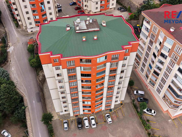 ÇUKURÇAYIR YAKUTEVLER SİTE İÇİ SATILIK 3+1 DAİRE