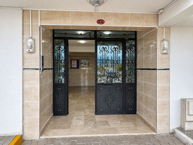 ÇUKURÇAYIR YAKUTEVLER SİTE İÇİ SATILIK 3+1 DAİRE