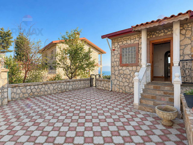 REMAX AVLU'DAN KOCAHAMZALI'DA PANORAMİK MANZARALI SATILIK VİLLA