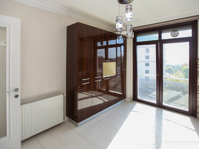 PENDİK DOĞU MAHALLESİ’NDE SATILIK 5+2 ÇATI DUBLEKS DAİRE | 225 M² NET | DENİZ VE MARİNA MANZARALI