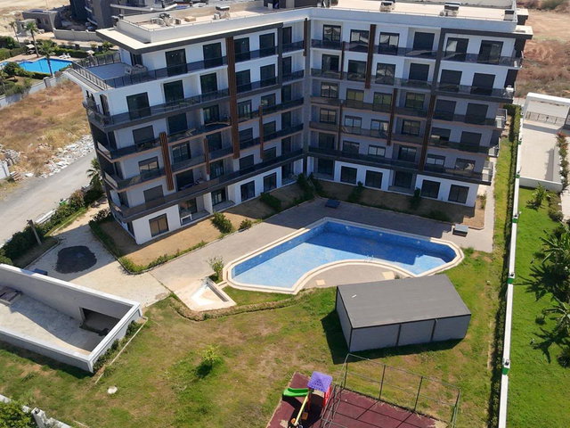 ANTALYA ALTINTAŞ HELMANN ROYAL PORT'TA ÇİFT HAVUZLU SATILIK TERASLI 2+1 DAİRE