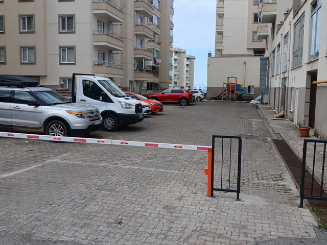 KAŞÜSTÜ HASTANESİ KARŞISI AK CENTER'DA KİRALIK 1+1 KİRALIK DAİRE