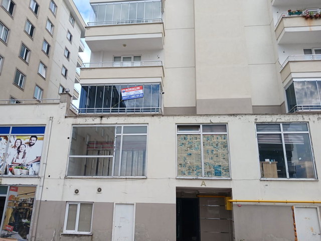 KAŞÜSTÜ HASTANESİ KARŞISI AK CENTER'DA KİRALIK 1+1 KİRALIK DAİRE