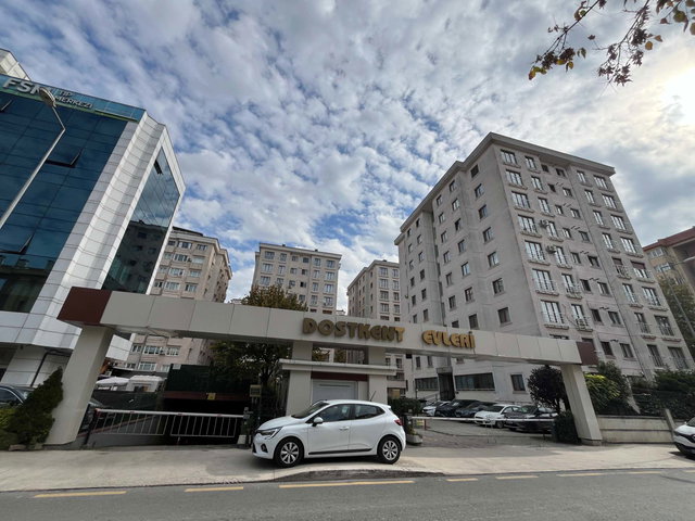 REMAX KONSEPT | DOSTKENT EVLERİ'NDE E.BANYOLU 3+1 ARA KAT DAİRE