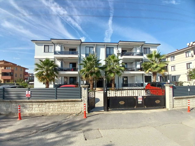 REMAX DESİGN YAZLIK PALMİYE SİTESİ’NDE 3+1 KİRALIK DAİRE