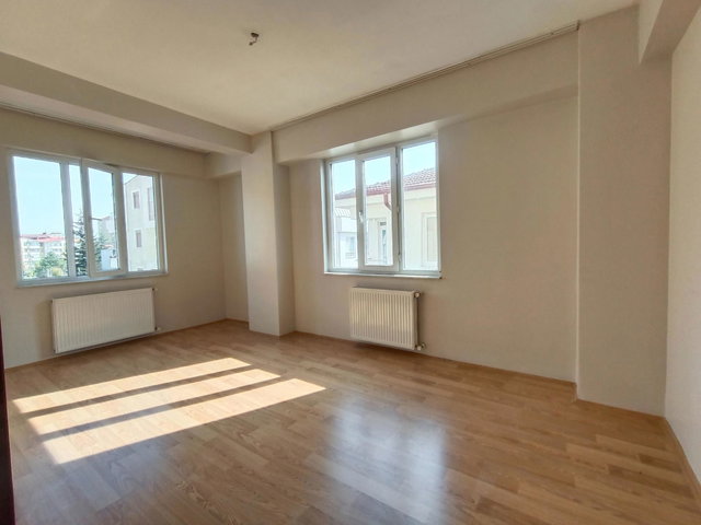 ULUÖNDER MH. TRAMVAY, ÜNİVERSİTE, HASTANE YAKINI TEMİZ 2+1 DAİRE