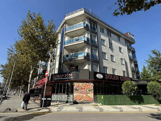 SANCAKTEPE ATATÜRK CADDESI ÜSTÜ 4 ODA 2 SALON TERASLI BALKONLU DUBLEKS