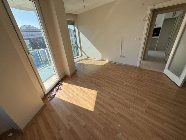 SANCAKTEPE ATATÜRK CADDESI ÜSTÜ 4 ODA 2 SALON TERASLI BALKONLU DUBLEKS