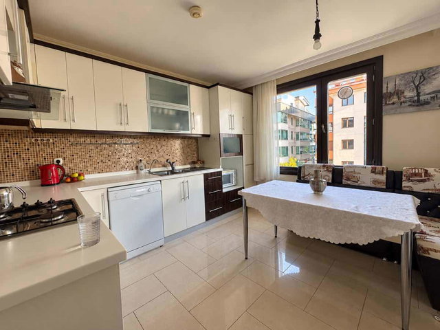 MUSA YILDIZ- MUSTAFA KEMAL MAH.’DE 280 M² BRÜT | 5+2 | 3 CEPHELİ | 2 MUTFAK, 2 TERASLI GENİŞ KONUT