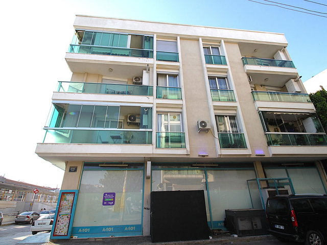 ÇIĞLI EĞT. ARŞ. HASTANESI VE İZBAN YAKININDA EŞYALI KIRALIK 2+1 DAIRE
