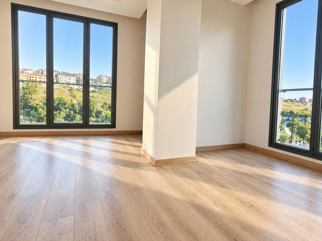 KAVAKLI YAŞAM VADİSİNİN KIYISINDA YENİ BİNADA SATILIK SIFIR 2+1 DAİRE