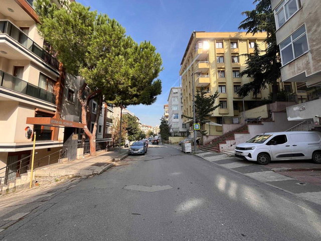 ALTINTEPEDE MERKEZİ KONUMDA SATILIK 3+1 DAİRE