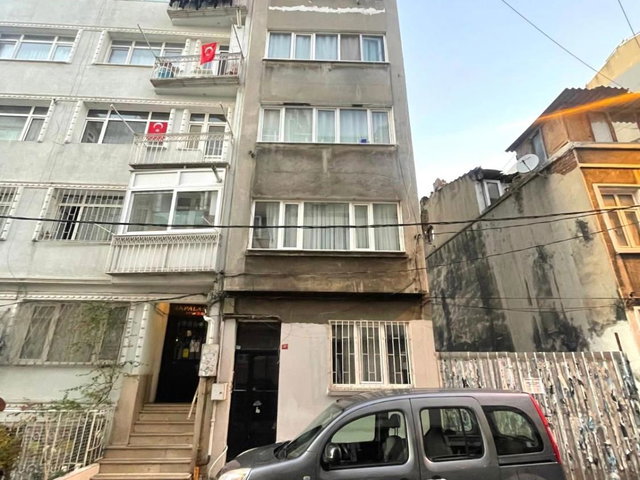 KURTULUŞ SON DURAĞI'NA PARALEL ÇIFT CEPHELI SATILIK 1+1 DAIRE