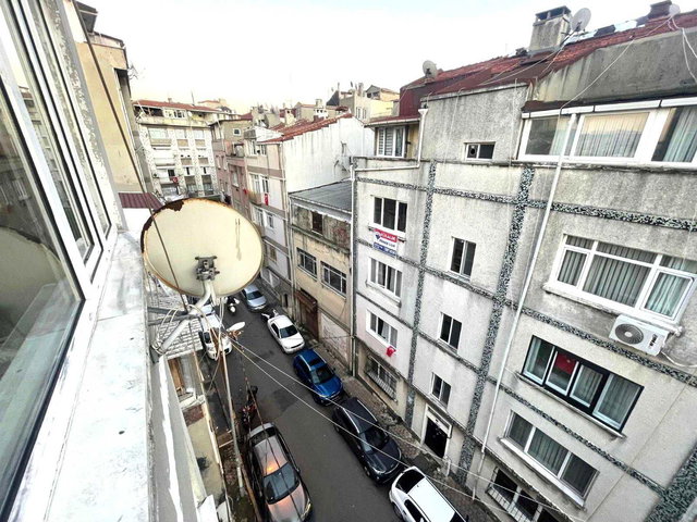 KURTULUŞ SON DURAĞI'NA PARALEL ÇIFT CEPHELI SATILIK 1+1 DAIRE