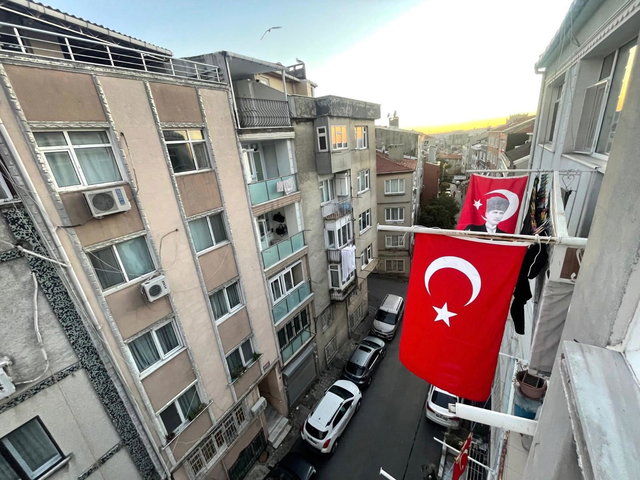 KURTULUŞ SON DURAĞI'NA PARALEL ÇIFT CEPHELI SATILIK 1+1 DAIRE