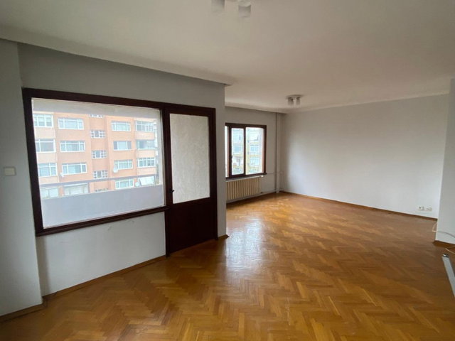 KOZYATAĞI BAYAR CADDESİ ÜZERİNDE KİRALIK (4+1)