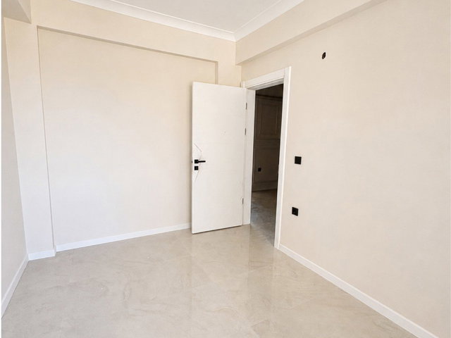 -HER KATTA -YAZLIKTA 80 M2 BAHÇE KULLANIMLI SATILIK 2+1 DAİRE