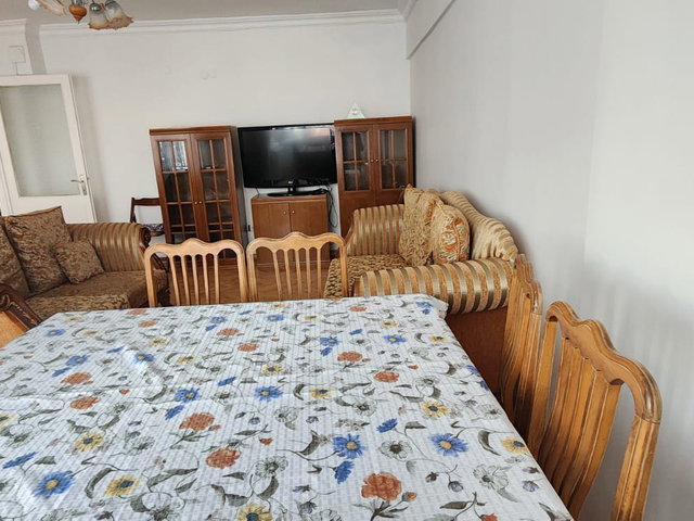 REMAX ŞEHİR'DEN ÇINARCIK İSKELE MEYDANINDA KİRALIK EŞYALI DAİRE