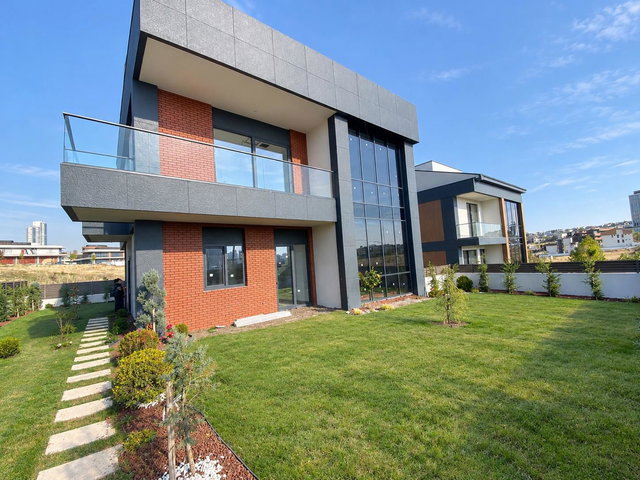 BEYTEPE'DE PRESTİJLİ KONUMDA ULTRA LÜKS SIFIR 4+1 MÜSTAKİL VİLLA