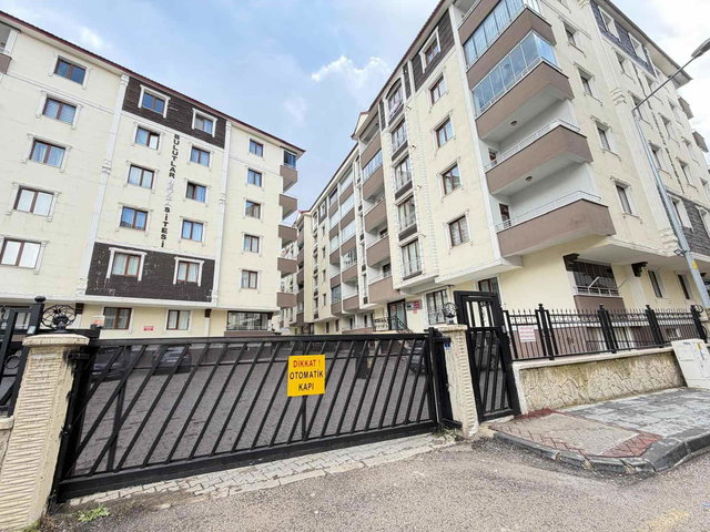 REMAX İLKE'DEN ŞEHİR HAST. KARŞISINDA 3+1 KİRALIK LÜKS DAİRE