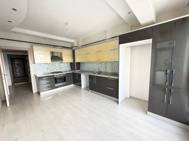 REMAX İLKE'DEN ŞEHİR HAST. KARŞISINDA 3+1 KİRALIK LÜKS DAİRE
