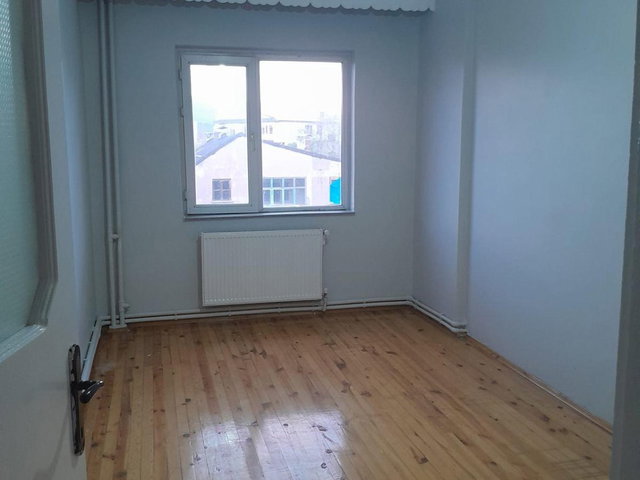 REMAX İLKE'DEN KONGRE CADDESİ'NDE 3+1 KİRALIK DAİRE