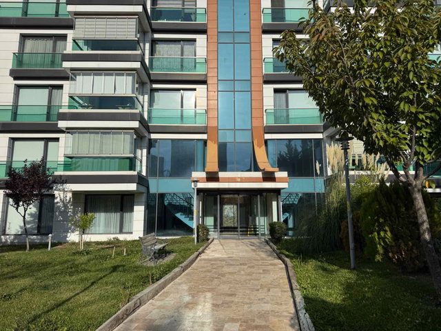 YAŞAMKENT GÖLPARK KONUTLARI SATILIK ÖZEL 4+1 DAİRE!