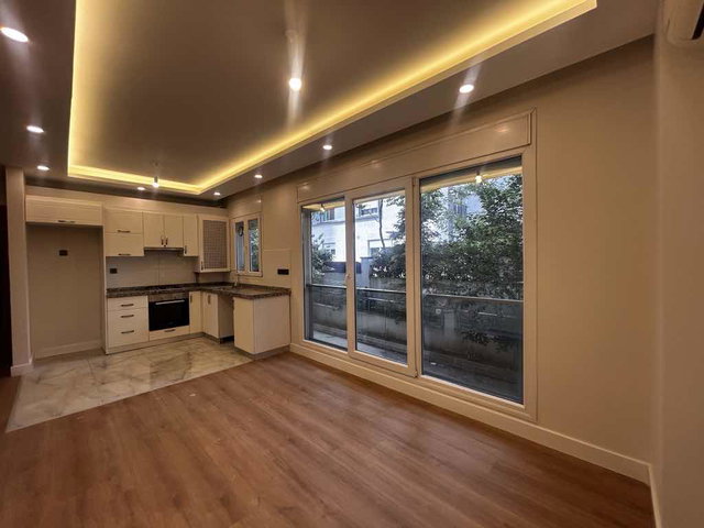 GÖZTEPE'NIN EN GÜZEL LOKASYONUNDA IKI ODA SALON YENI